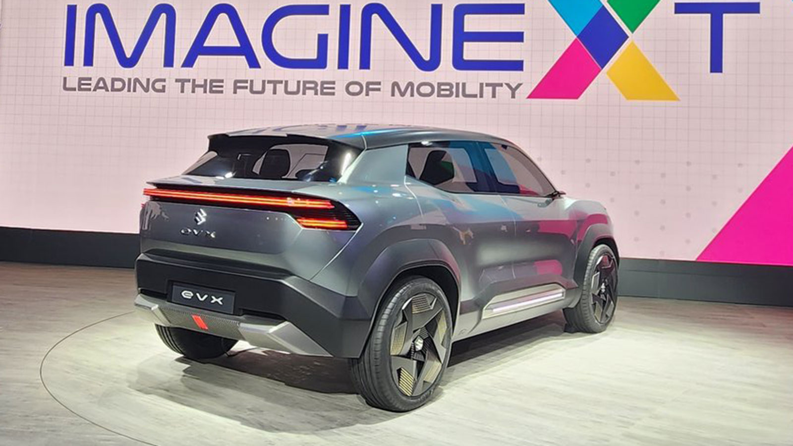 Το πρώτο ηλεκτρικό Suzuki είναι το eVX Concept